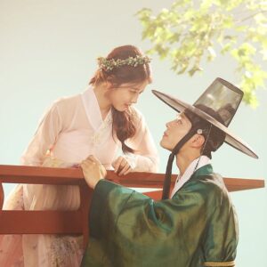 Кадр из дорамы "Любовь в лунном свете"