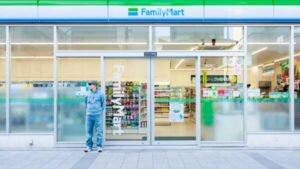 Магазин FamilyMart в Японии