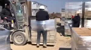 Мигрант в Южной Корее обёрнут плёнкой на кирпичном заводе в Наджу