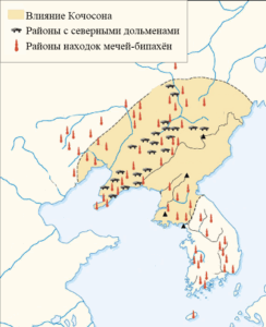 Карта с указанием территории Кочосона, районов с северными дольменами и находок мечей-бипахён