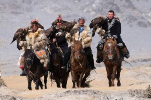 Современные всадники и соколиные охотники Монголии как образ северных кочевых культур